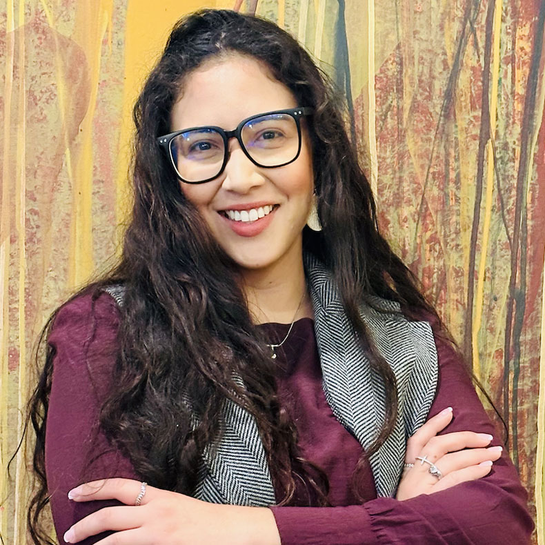 Portrait Photo of Tanya Tovar