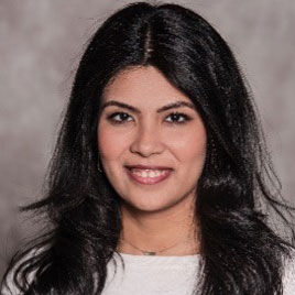 Portrait photo of woman