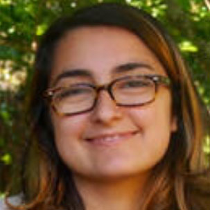Portrait photo of woman in glasses